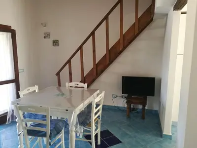 TV o dispositivi per l'intrattenimento presso Appartamento centralissimo in San Teodoro