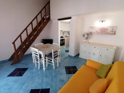 Cucina o angolo cottura di Appartamento centralissimo in San Teodoro