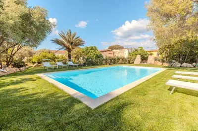 Piscina di Stazzo San Teodoro Piscina Condivisa o nelle vicinanze