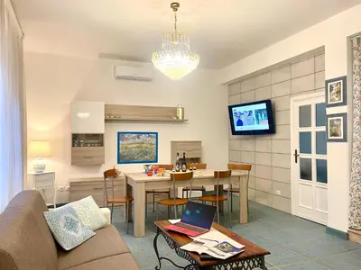 TV o dispositivi per l'intrattenimento presso casa perla