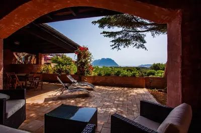 Paesaggio naturale nelle vicinanze della villa