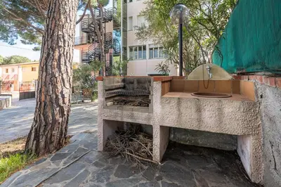 Planimetria di villa in centro con piscina