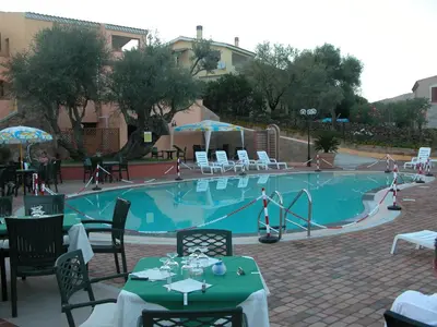 Piscina di Residence Li Troni o nelle vicinanze