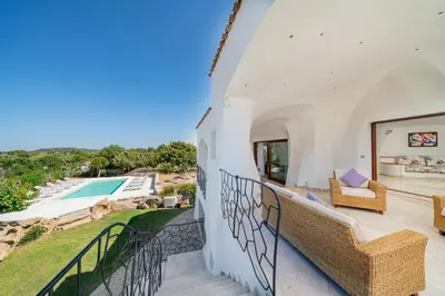 Piscina di Villa Adele, con piscina a 700 mt dal mare o nelle vicinanze