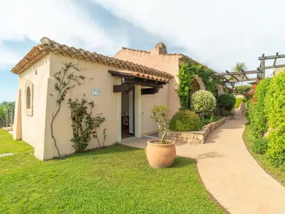 Giardino di Holiday Home Bougainville 5 - Vista Village by Interhome