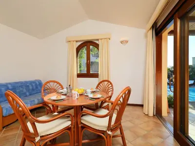 Area soggiorno di Holiday Home Erica 22 - Vista Village by Interhome