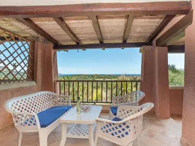 Balcone o terrazza di Holiday Home Dalia 16 - Vista Village by Interhome