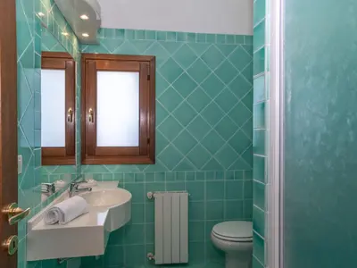 Bagno di Holiday Home Acacia 3 - Vista Village by Interhome