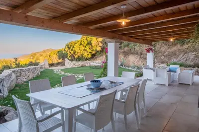 Paesaggio naturale nelle vicinanze della casa vacanze