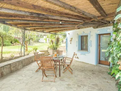 Giardino di Holiday Home Omer by Interhome