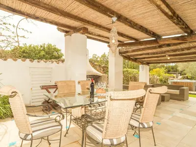 Area soggiorno di Holiday Home Omer by Interhome