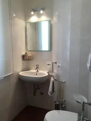 Bagno di Intra Rooms