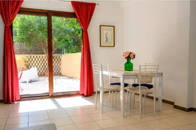Area soggiorno di Downtown Garden Olbia