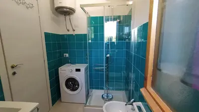Bagno di Appartamento Residenziale Trilocale 4 posti letto via Oristano