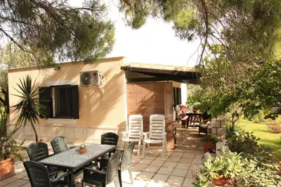 Giardino di Villa di campagna vicino al mare