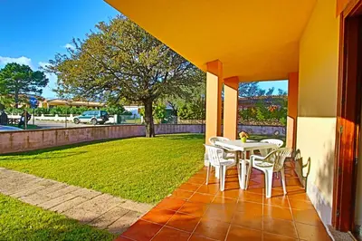 Giardino di Residence Li Menduli