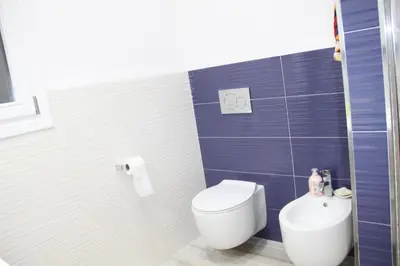Bagno di R House II