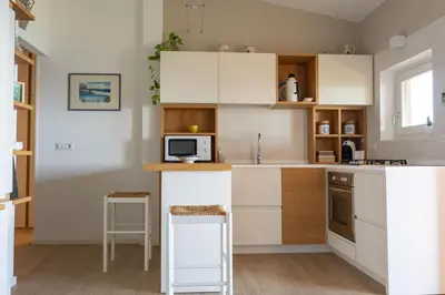 Cucina o angolo cottura di Sunrise Sisters' Home
