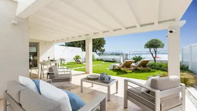 Paesaggio naturale nelle vicinanze della villa
