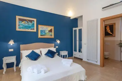 Letto o letti in una camera di La casa del pittore