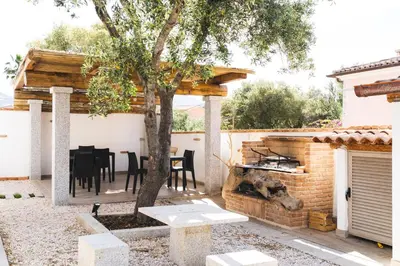 Patio o area all'aperto di B&B Gonare