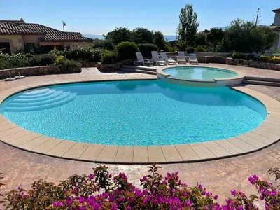 Piscina di Fiordaliso Aurora o nelle vicinanze