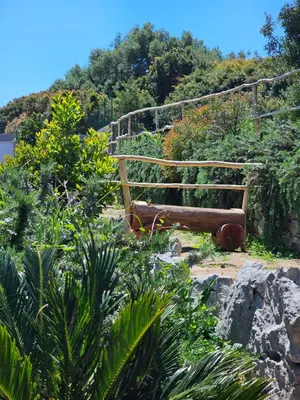 Giardino di Hotel Pranos Turismo Rurale Cala Gonone