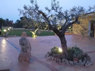 Giardino di Indipendente con PISCINA USO ESCLUSIVO Internet illimitato