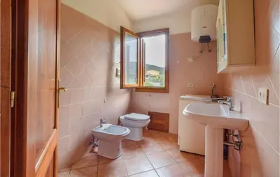 Bagno di 2 Bedroom Stunning Home In Straulas