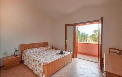 Letto o letti in una camera di 2 Bedroom Stunning Home In Straulas