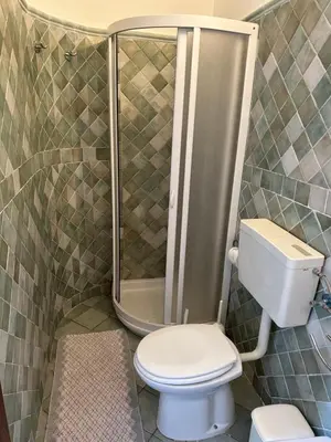 Bagno di Garden House - B&B near Bus Stop to Beaches & Airport