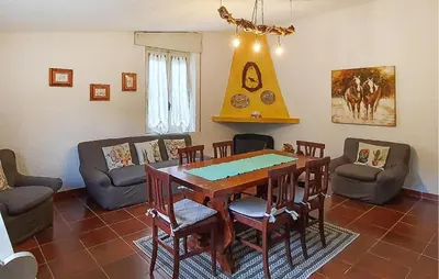 Area soggiorno di Cozy Home In Orgosolo