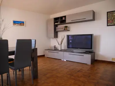 TV o dispositivi per l'intrattenimento presso grandi famiglie o comitive 150 mt spiaggia budoni affitti