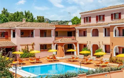 Piscina di Beautiful Apartment In Orosei With Wifi o nelle vicinanze