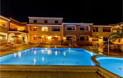 Piscina di Beautiful Apartment In Orosei With Wifi o nelle vicinanze