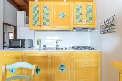 Cucina o angolo cottura di Casa Pitti 200m From The Beach - Happy Rentals