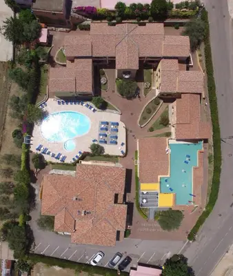 Piscina di Residence Corte Dei Venti o nelle vicinanze