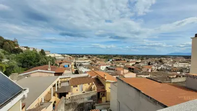 Vista generica su Orosei o vista sulla città dall'interno della casa vacanze
