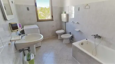 Bagno di Cosy home with private parking by the sea