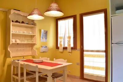 Cucina o angolo cottura di Splendida Villetta Tavolara 2