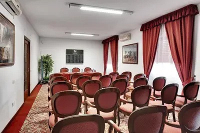 TV o dispositivi per l'intrattenimento presso Colonna Palace Hotel Mediterraneo