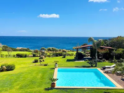 Piscina di Villa Miramar o nelle vicinanze