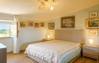 Letto o letti in una camera di 3 Bedroom Amazing Apartment In Posada