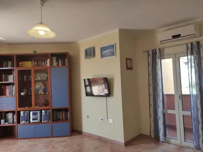 Biblioteca nell'appartamento