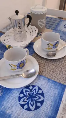 Set per la preparazione di tè e caffè presso On the road