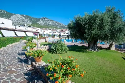 Piscina di Hotel Resort Nuraghe Arvu o nelle vicinanze