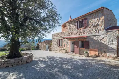 Edificio in cui si trova la villa