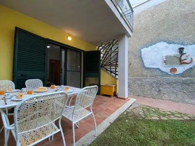 Patio o area all'aperto di Apartment Green House by Interhome