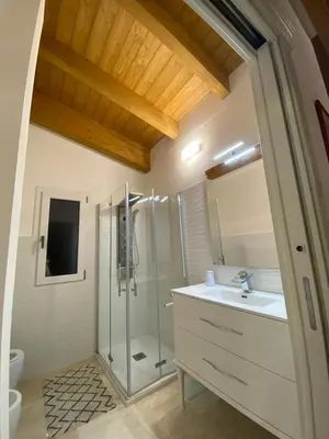 Bagno di Casa Ghirthalos