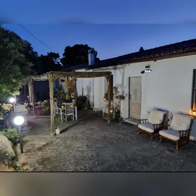 Giardino di Su Frassu casa in campagna tra relax, vino e natura